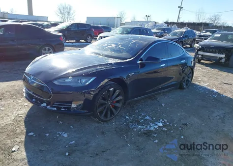 2013 Tesla Model S Performance из США, поврежденный, VIN 5YJSA1CP8DFP11649